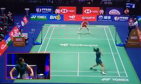 உலக தர வரிசையில் 2-ம் இடம் வகிக்கும் சீன வீராங்கனையை வீழ்த்திய பி.வி. சிந்து; வைரலான வீடியோ