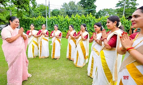 ஓணம் கொண்டாடிய டெல்லி முதல்-மந்திரி