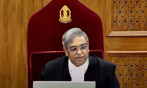 என்னை பிரபலமாக்கிய தெருநாய்கள் - சுப்ரீம் கோர்ட்டு நீதிபதி நகைச்சுவை