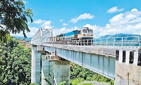 சுதந்திரத்திற்கு பின் மிசோரமில் முதல் ரெயில் நிலையம்; 13-ந்தேதி பிரதமர் மோடி தொடங்கி வைக்கிறார்