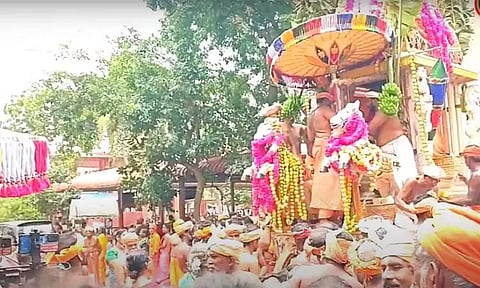 சாமிதோப்பு அய்யா கோவிலில் விமரிசையாக நடைபெற்ற தேரோட்டம்