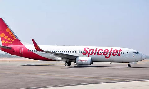 துபாய், மதுரை இடையேயான ஸ்பைஸ்ஜெட் விமானம் 10 மணி நேரம் தாமதம்; பயணிகள் அவதி