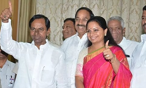 பி.ஆர்.எஸ். கட்சியில் இருந்து சந்திரசேகர் ராவின் மகள் கவிதா சஸ்பெண்ட்