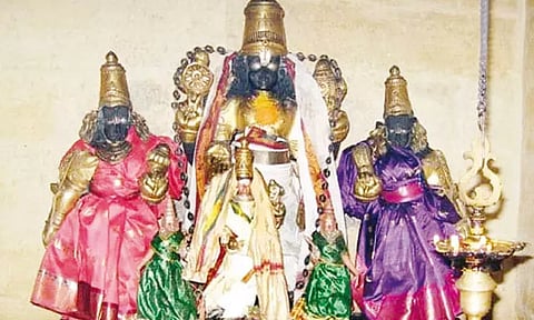 சிந்துப்பட்டி பெருமாள் கோவிலில் விபூதி பிரசாதம்... காரணம் என்ன தெரியுமா?