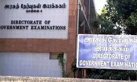 மாணவர்கள் படிக்கும் பள்ளியிலேயே தேர்வு மையம் அமைக்க வேண்டும் - அதிகாரிகளுக்கு அரசு தேர்வுத்துறை உத்தரவு