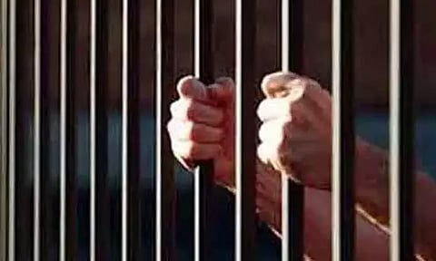 போக்சோ வழக்கில் இளைஞருக்கு விதிக்கப்பட்ட 25 ஆண்டுகள் சிறை தண்டனை ரத்து