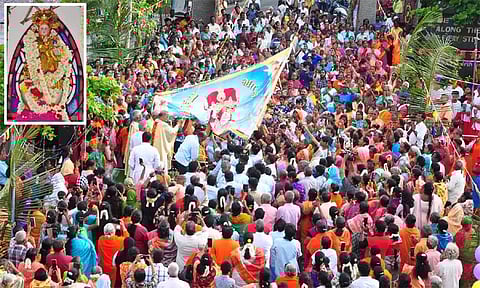 புதுவை அரியாங்குப்பம் ஆரோக்கிய அன்னை ஆலய பெருவிழா கொடியேற்றம்