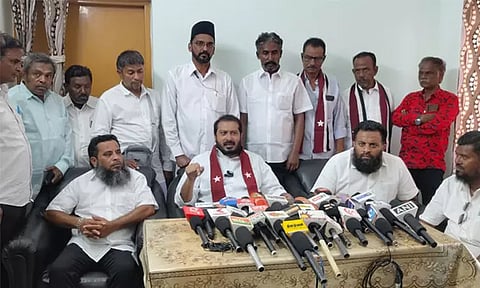 அதிமுகவை பலவீனமாக்கி வருகிறது பாஜக: தூத்துக்குடியில் தமிமுன் அன்சாரி பேட்டி