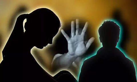 ‘லிப்ட்’ கொடுத்து அழைத்துச்சென்று வாலிபர் துணிகரம்.. காருக்குள் 9-ம் வகுப்பு மாணவி கற்பழிப்பு