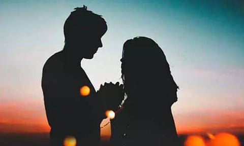 காதலி பேசாததால்.. மனமுடைந்த கல்லூரி மாணவர் தற்கொலை - உருக்கமான கடிதம் சிக்கியது