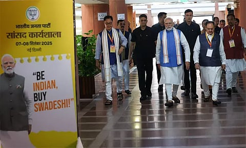 நாளை துணை ஜனாதிபதி தேர்தல்.. எம்.பி.க்களுக்கு வாக்களிப்பது குறித்து பயிற்சி