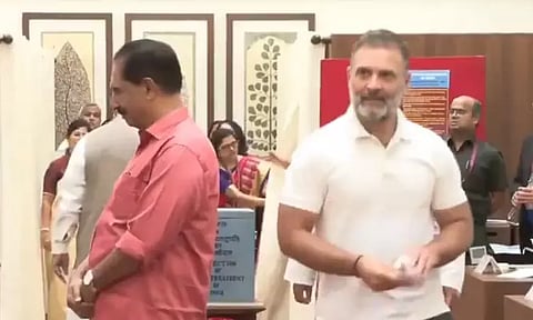 துணை ஜனாதிபதி தேர்தல்: வாக்களித்தார் ராகுல் காந்தி