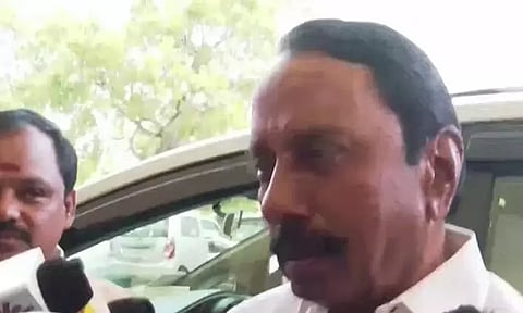 செங்கோட்டையன் ஆதரவாளர்கள் பதவிபறிப்பு தொடர்கிறது