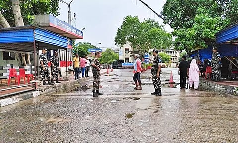 நேபாள சிறைகளில் இருந்து தப்பிய 60 கைதிகள் இந்திய எல்லை மாநிலங்களில் கைது