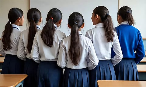 ஆண் நண்பருக்காக 10-ம் வகுப்பு மாணவிகளுக்குள் எழுந்த பிரச்சினை.. அடுத்து நடந்த விபரீதம்