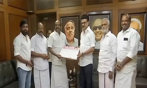 ஓபிஎஸ் அணியில் இருந்த மருது அழகுராஜ் திமுகவில் இணைந்தார்