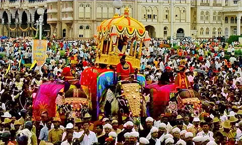 மைசூருவில் தசரா விழாவிற்கான ஏற்பாடுகள் தீவிரம்