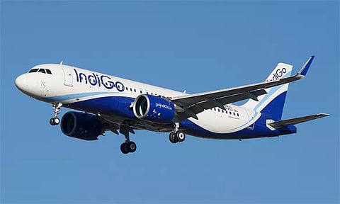 நடுவானில் பறந்து கொண்டிருந்த விமானத்திற்கு வெடிகுண்டு மிரட்டல்