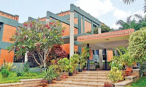 இந்தியன் இன்ஸ்டிடியூட் ஆப் பிளாண்டேஷன் மேனேஜ்மென்ட் நடத்தும் படிப்புகள்: முழு விவரம்
