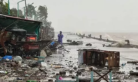 பிலிப்பைன்சில் புயல்: 10 ஆயிரம் பேர் வெளியேற்றம்