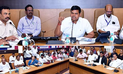 சென்னை மாவட்டத்தில் அங்கீகரிக்கப்பட்ட அரசியல் கட்சிப் பிரதிநிதிகளுடனான ஆலோசனைக் கூட்டம்