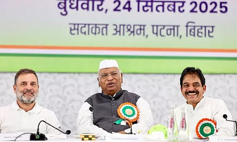 ‘பிரதமர் மோடியின் நண்பர்கள் இந்தியாவிற்கு பல சிக்கல்களை ஏற்படுத்துகிறார்கள்’ - மல்லிகார்ஜுன கார்கே