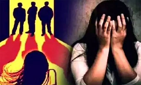 தாயை இழந்த 16 வயது சிறுமியை விபசாரத்தில் தள்ளிய கும்பல்: 9 பேர் கைது