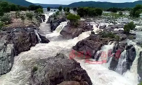 காவிரியில் தண்ணீர் திறக்க கர்நாடக அரசுக்கு உத்தரவு