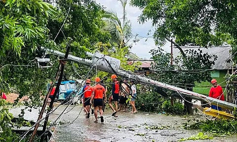 புவலாய் புயல் தாக்கி பிலிப்பைன்சில் 20 பேர் பலி; வியட்நாமுக்கு நகர்ந்தது