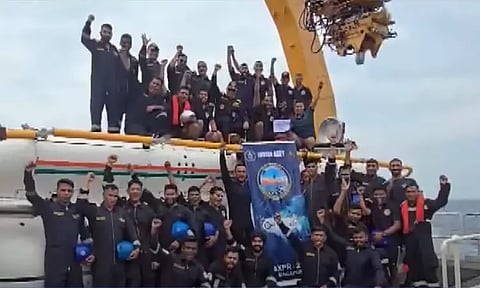 தென் சீனக் கடலில் இந்திய கடற்படை நடத்திய நீர்மூழ்கிக் கப்பல் மீட்பு நடவடிக்கை