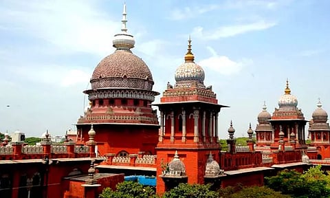 ரோடு ஷோவுக்கு வழிகாட்டி நெறிமுறைகள் வகுக்க கோரிய மனு; சென்னை ஐகோர்ட்டில் இன்று விசாரணை