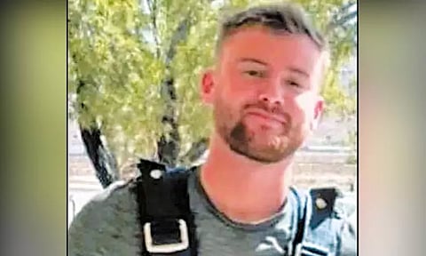 11 ஆயிரம் அடி உயரத்தில் இருந்து விழுந்து அதிர்ஷ்டவசமாக உயிர் தப்பிய வாலிபர்