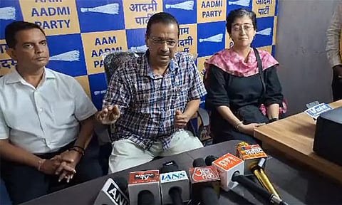 கோவாவில் தன் எம்.எல்.ஏ.க்களை பா.ஜ.க.வுக்கு அனுப்புகிறது காங்கிரஸ்: கெஜ்ரிவால் பரபரப்பு குற்றச்சாட்டு