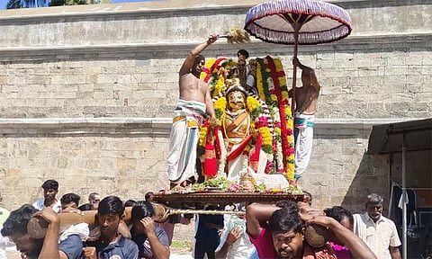 திருக்கண்ணபுரம் சவுரிராஜ பெருமாள் கோவிலில் உதய கருட சேவை