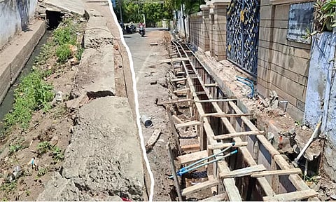 தூத்துக்குடியில் தரமற்ற முறையில் கழிவுநீர் கால்வாய் பணிகள்: பொதுமக்கள் குற்றச்சாட்டு