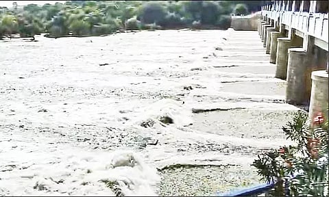 சாத்தனூர் அணையில் இருந்து 9 ஆயிரம் கனஅடி நீர் திறப்பு: தென்பெண்ணை ஆற்றில் வெள்ளப்பெருக்கு