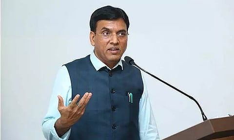 பி.எப். ஓய்வூதியத்தை உயர்த்துவது அமைச்சரவையின் பரிசீலனையில் உள்ளது: மத்திய மந்திரி தகவல்