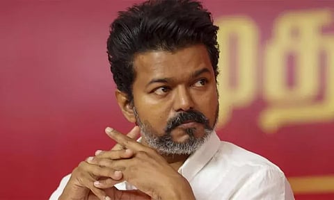 கரூரில் பாதிக்கப்பட்ட குடும்பத்தினரை சந்திப்பது தொடர்பாக விஜய் முக்கிய ஆலோசனை