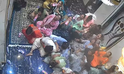 மத்தியபிரதேசத்தில் 25 திருநங்கைகள் ஆஸ்பத்திரியில் திடீர் அனுமதி