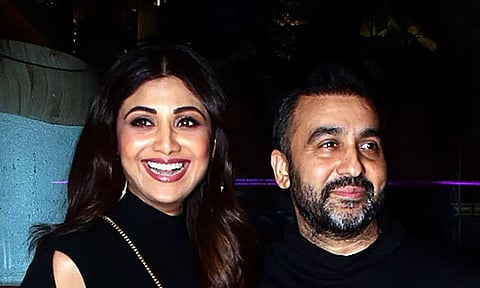 வெளிநாடு செல்ல அனுமதி கோரிய மனுவை திரும்ப பெற்றார், நடிகை ஷில்பா ஷெட்டி