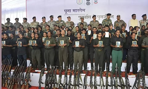 சத்தீஷ்காரில் 210 நக்சலைட்டுகள் சரண்; முதல்-மந்திரி வரவேற்பு