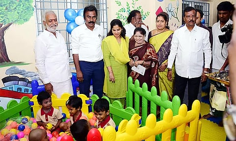 பெரம்பூரில் ரூ.34.9 லட்சம் மதிப்பில் பல்நோக்கு மையக் கட்டிடம் - அமைச்சர் சேகர்பாபு திறந்து வைத்தார்