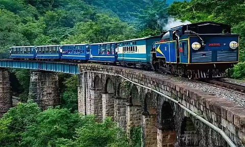 தொடர் கனமழை: ஊட்டி மலை ரெயில் சேவை இன்று ரத்து