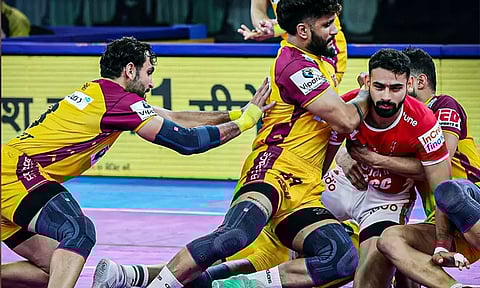 புரோ கபடி லீக்: குஜராத்தை வீழ்த்தி தெலுங்கு டைட்டன்ஸ் வெற்றி