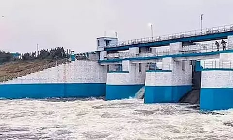 செம்பரம்பாக்கம், பூண்டி ஏரிகளில் இருந்து திறக்கப்படும் நீரின் அளவு அதிகரிப்பு