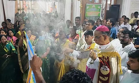 புனித யூதா ததேயு திருத்தலத்தின் 48-வது ஆண்டு விழா: கொடியேற்றத்துடன் தொடக்கம்