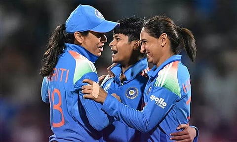 பெண்கள் உலக கோப்பை கிரிக்கெட்: நியூசிலாந்தை வீழ்த்தி அரையிறுதிக்கு முன்னேறிய இந்திய அணி