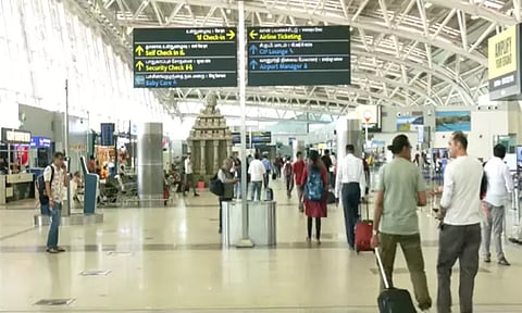 சென்னை விமான நிலையத்தில் ரூ.1.5 கோடி மதிப்பிலான உயர்ரக கஞ்சா பறிமுதல் - ஒருவர் கைது