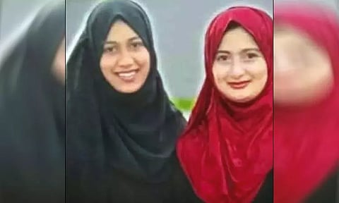 தண்ணீர் சூடேற்றும் எந்திரத்தில் கியாஸ் கசிவு.. அக்கா-தங்கை மூச்சுத்திணறி பலியான சோகம்