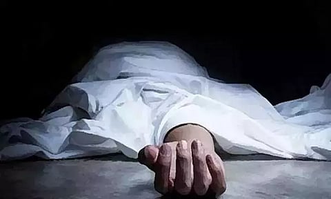 சென்னை: ரெயில் நிலையத்தில் நெஞ்சுவலியால் பயணி உயிரிழப்பு